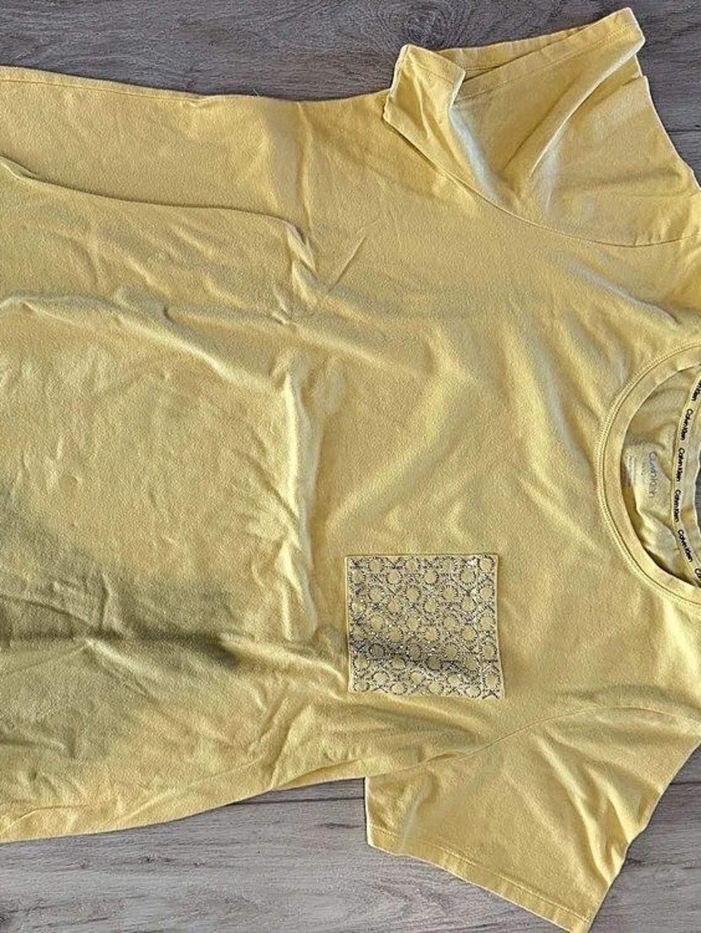 Calvin Klein Short Sleeve Tee in Yellow Like New